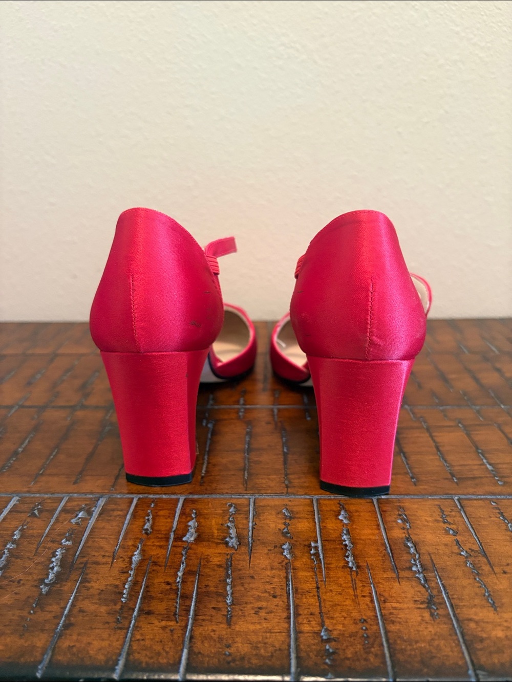 Red Strappy Vintage Heels by Nina - Picture 2 of 11